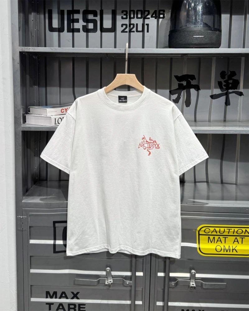Louis Vuitton T-Shirts Sporty 137041