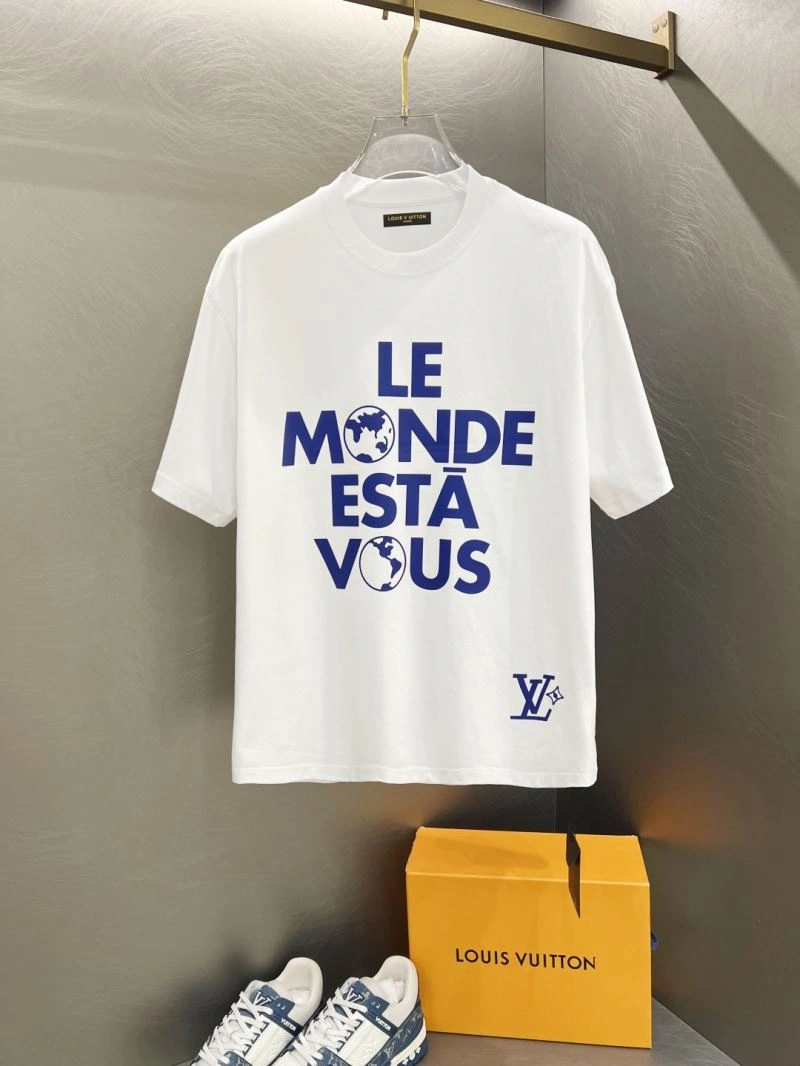 Fashionable Louis Vuitton T-Shirts 137034