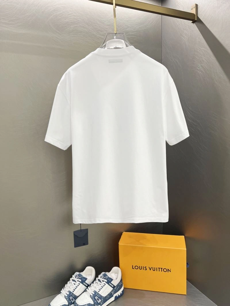 Fashionable Louis Vuitton T-Shirts 137034