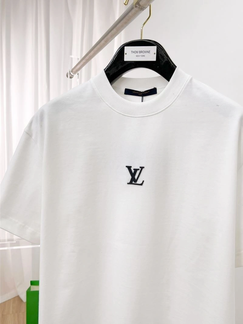 Louis Vuitton T-Shirts Breathable 137040