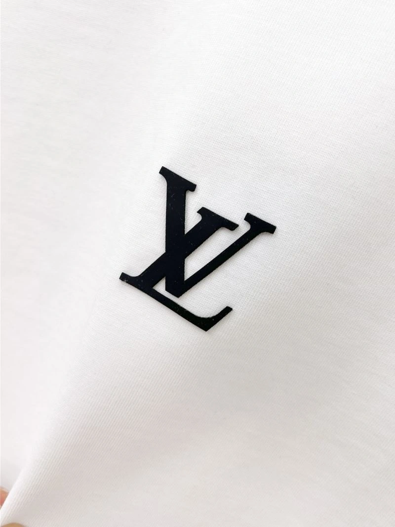 Louis Vuitton T-Shirts Breathable 137040