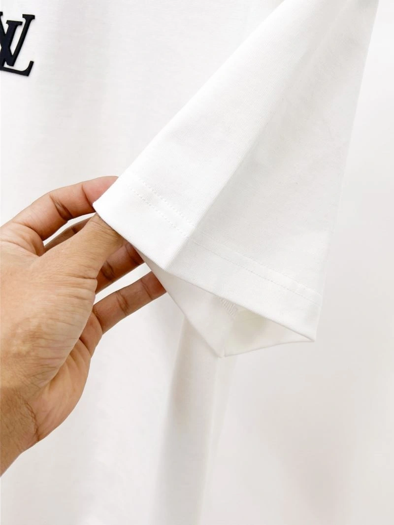 Louis Vuitton T-Shirts Breathable 137040