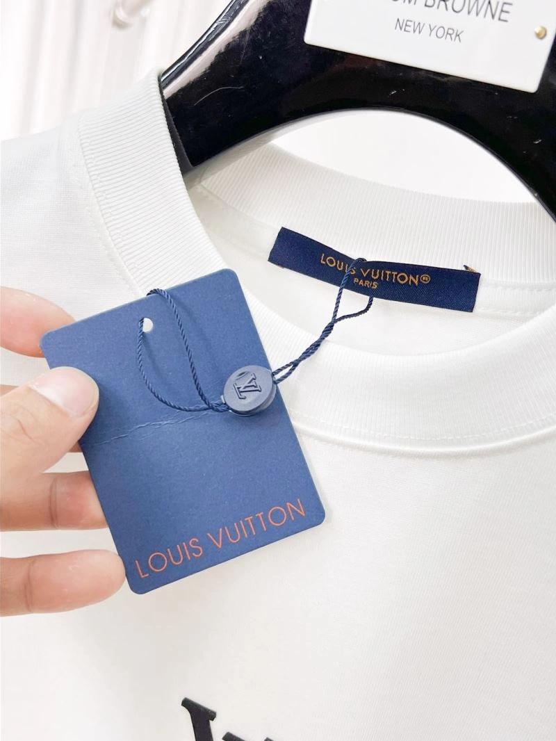 Louis Vuitton T-Shirts Breathable 137040