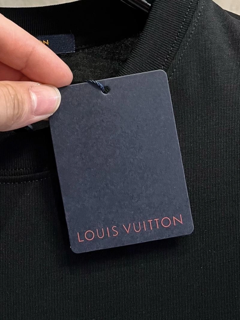 OdorResistant Louis Vuitton T-Shirts 137047
