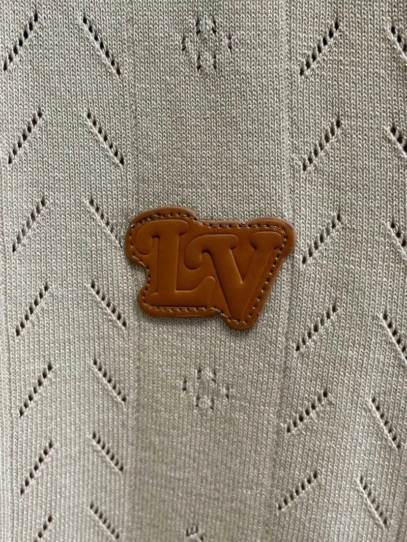 Louis Vuitton T-Shirts UrbanChic 137036