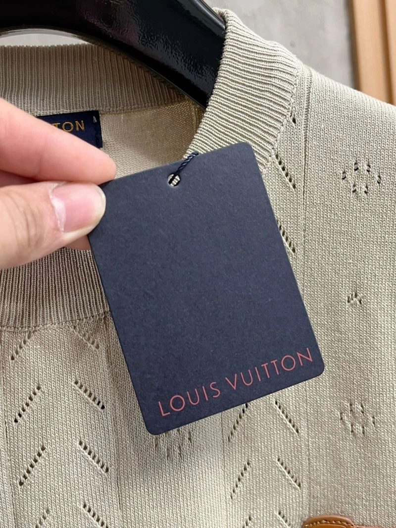 Louis Vuitton T-Shirts UrbanChic 137036