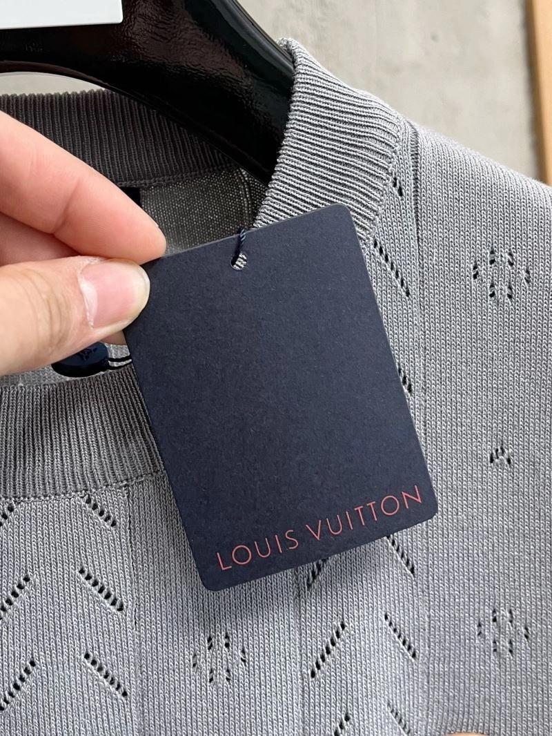 Breathable Louis Vuitton T-Shirts 137046