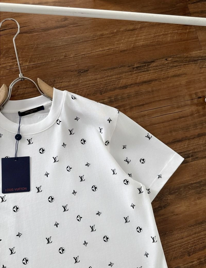 Louis Vuitton T-Shirts EasyCare 137021