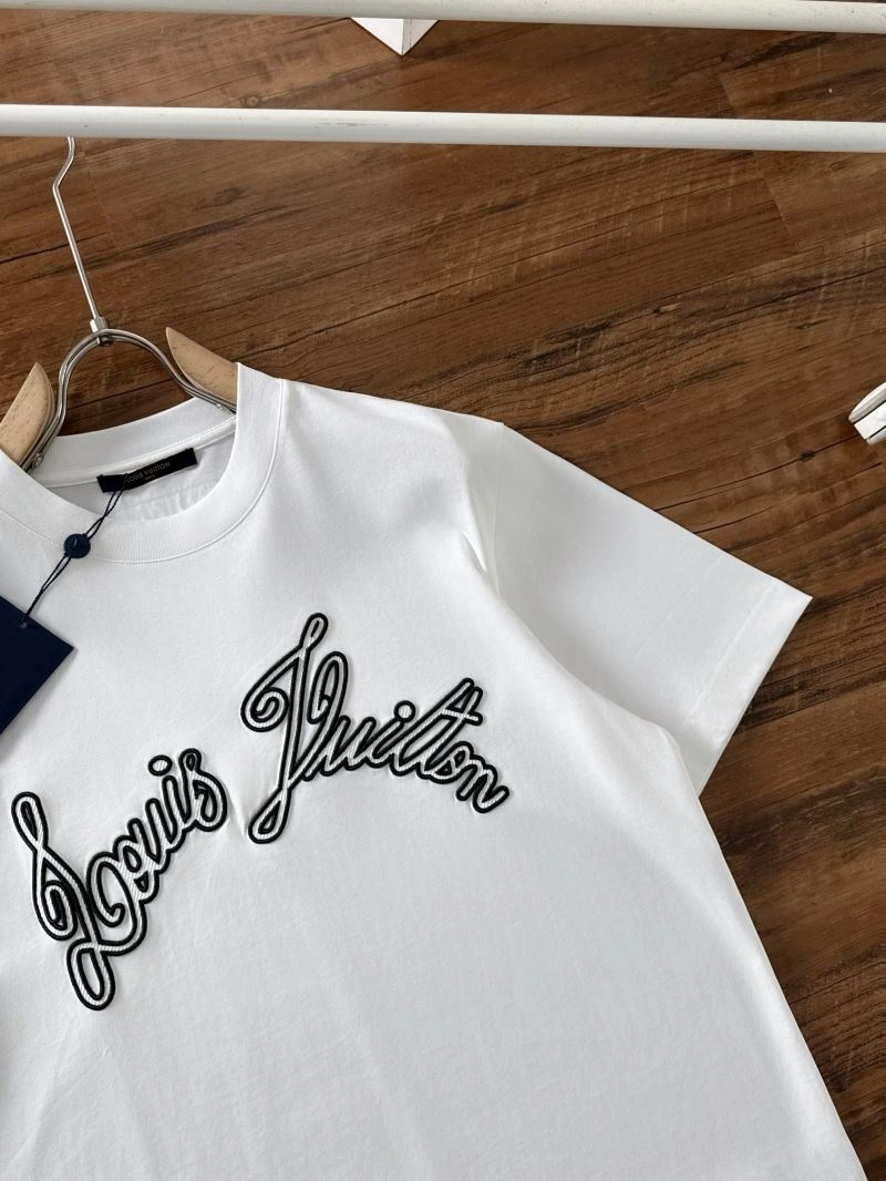 Vibrant Louis Vuitton T-Shirts 137016