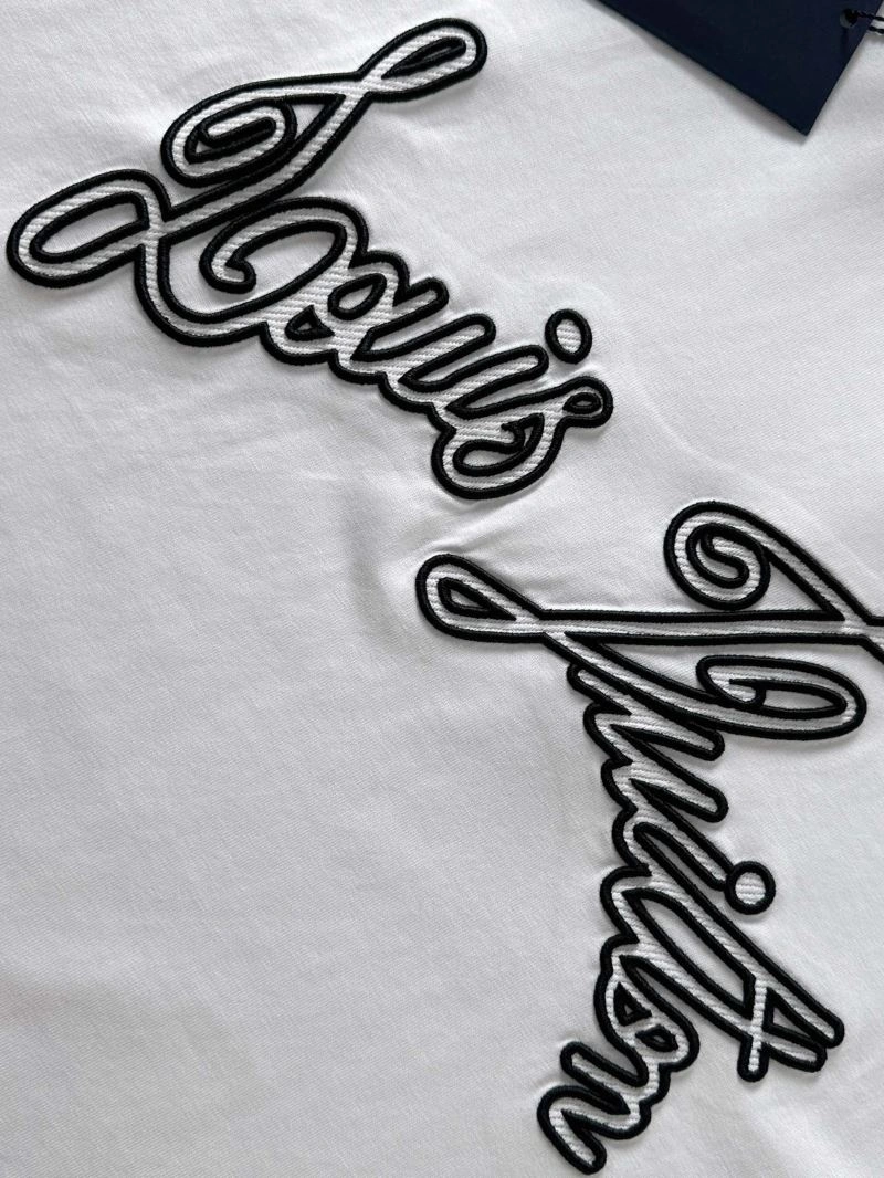 Vibrant Louis Vuitton T-Shirts 137016