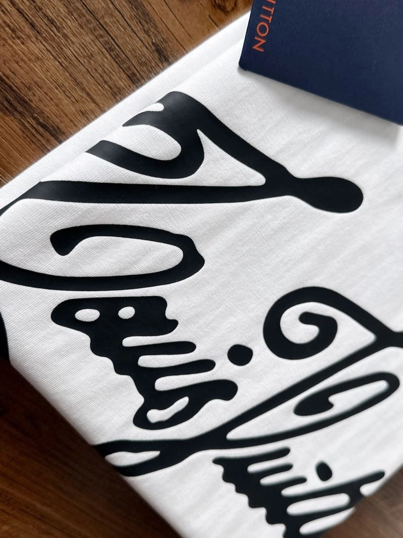 Casual Louis Vuitton T-Shirts 137014