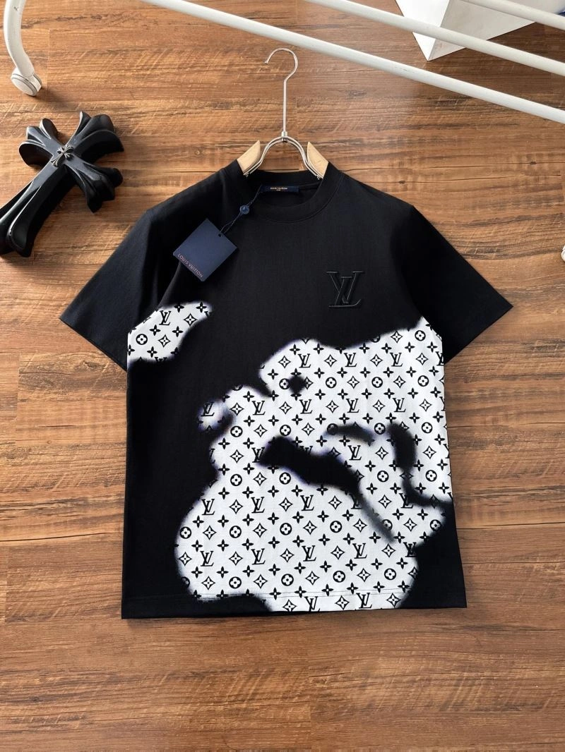Louis Vuitton T-Shirts Snug 137009