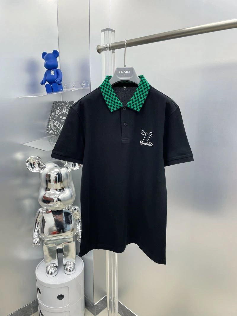 Tailored Louis Vuitton T-Shirts 136994