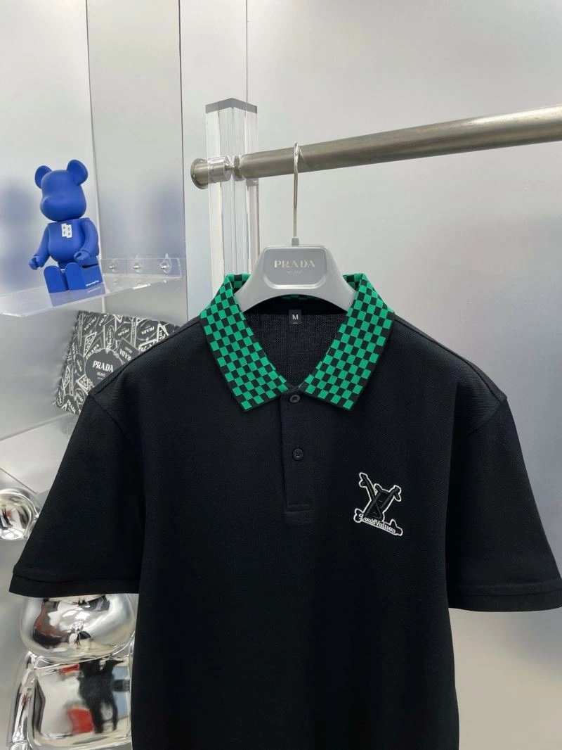 Tailored Louis Vuitton T-Shirts 136994