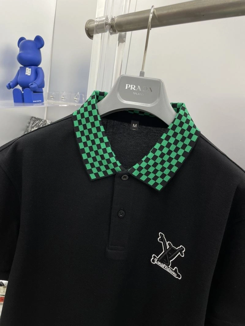 Tailored Louis Vuitton T-Shirts 136994