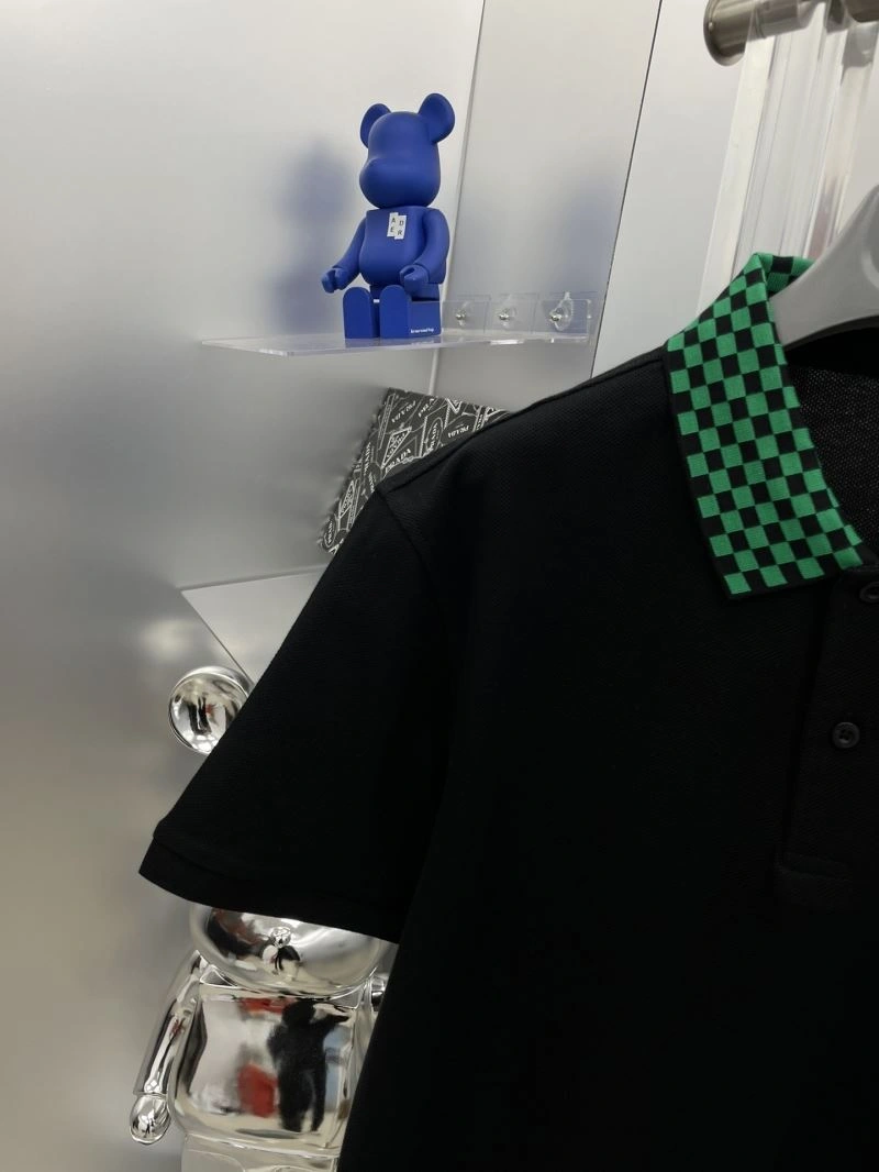 Tailored Louis Vuitton T-Shirts 136994