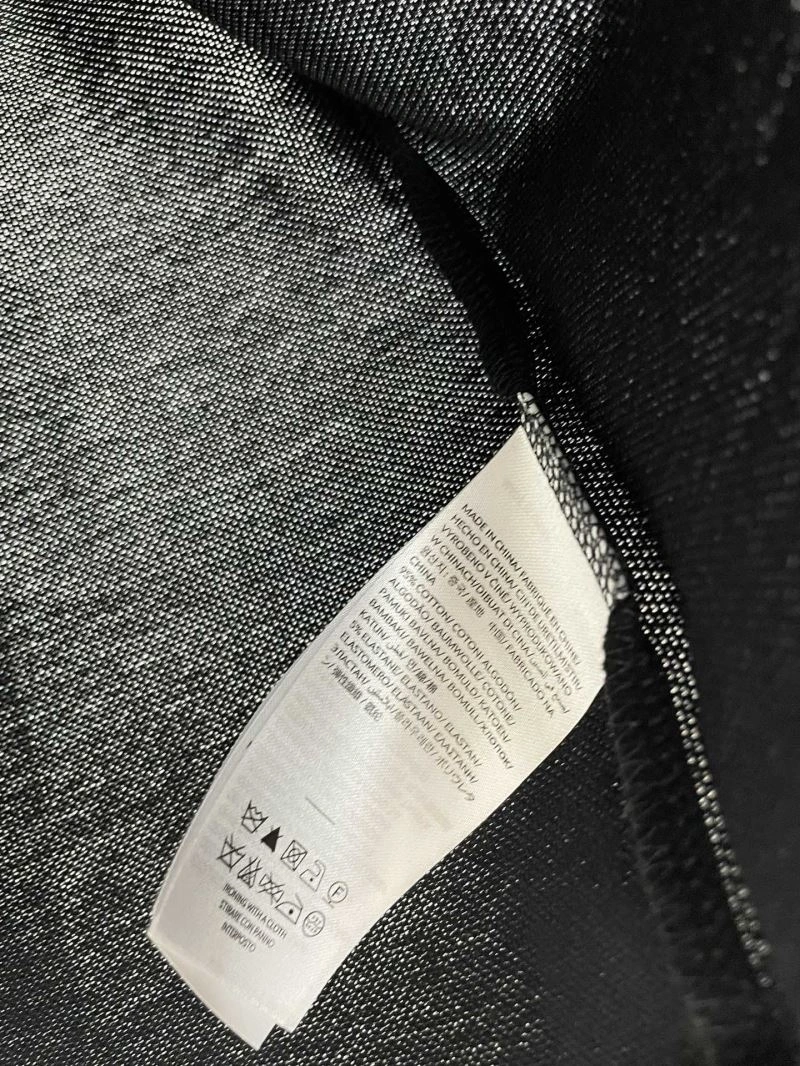 Tailored Louis Vuitton T-Shirts 136994