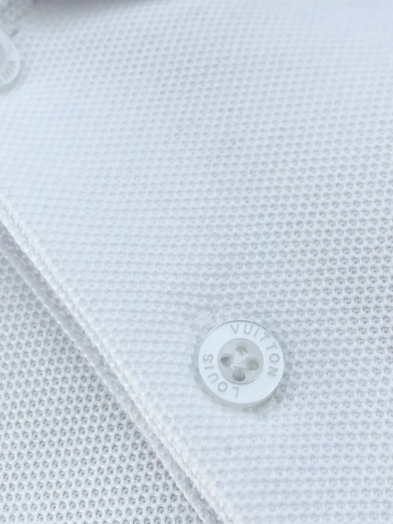 Lightweight Louis Vuitton T-Shirts 137004