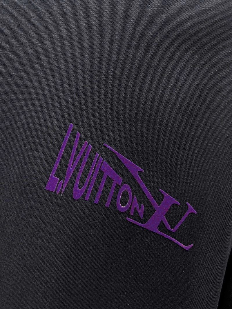 Stretchable Louis Vuitton T-Shirts 137001