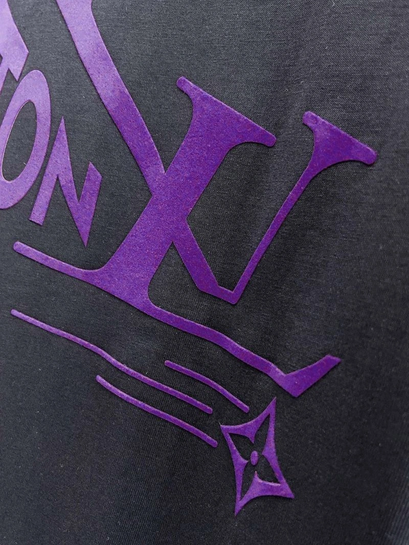 Stretchable Louis Vuitton T-Shirts 137001