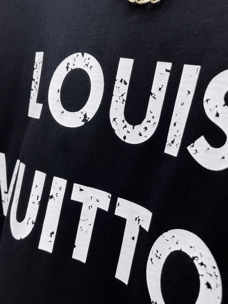 Louis Vuitton T-Shirts WeatherProof 136996