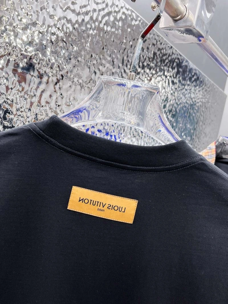 Louis Vuitton T-Shirts WeatherProof 136996