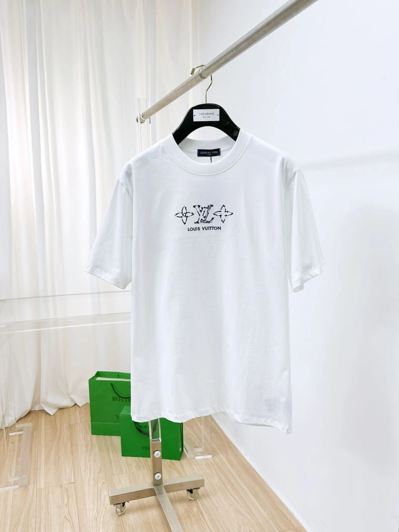 Louis Vuitton T-Shirts Stylish 136331