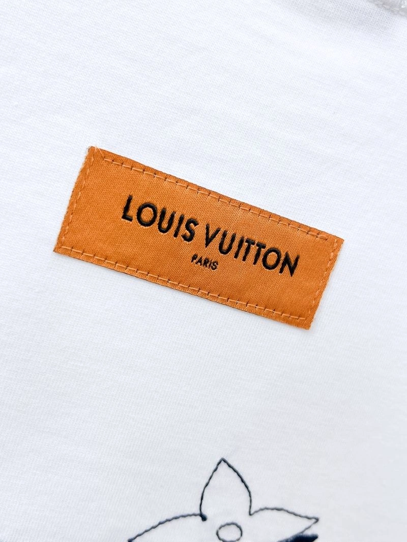 Louis Vuitton T-Shirts Stylish 136331