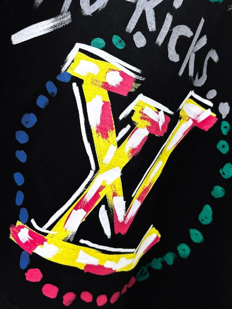 Classic Louis Vuitton T-Shirts 136332