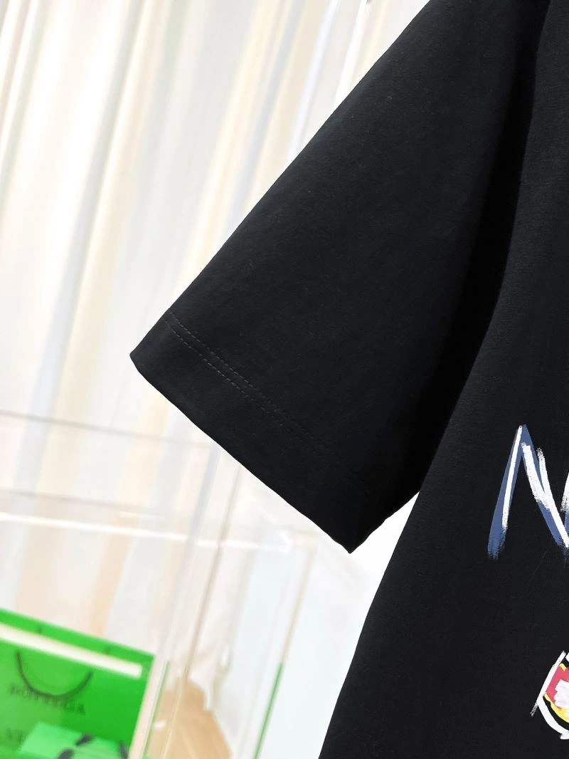 Classic Louis Vuitton T-Shirts 136332