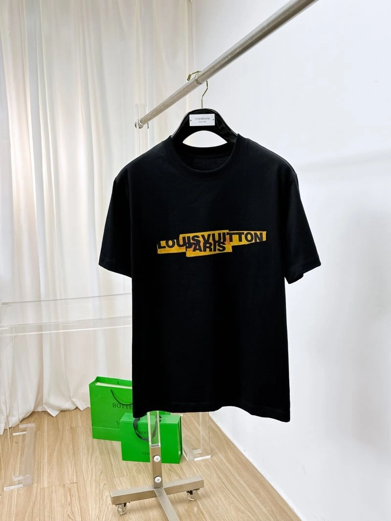Louis Vuitton T-Shirts GoodFit 136328