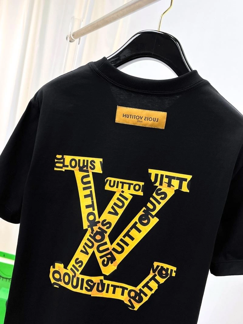 Louis Vuitton T-Shirts GoodFit 136328
