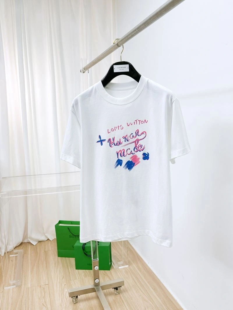 Tailored Louis Vuitton T-Shirts 136316