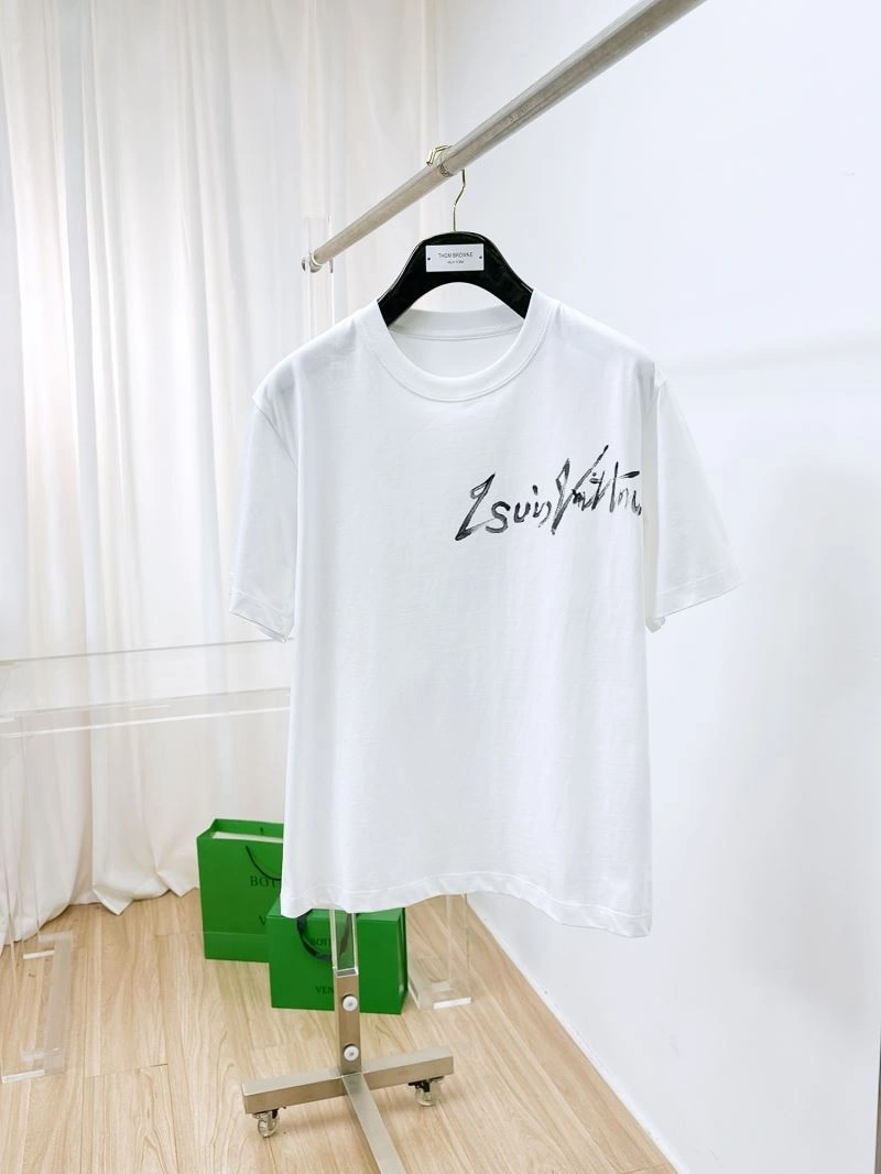 Louis Vuitton T-Shirts Trendy 136290