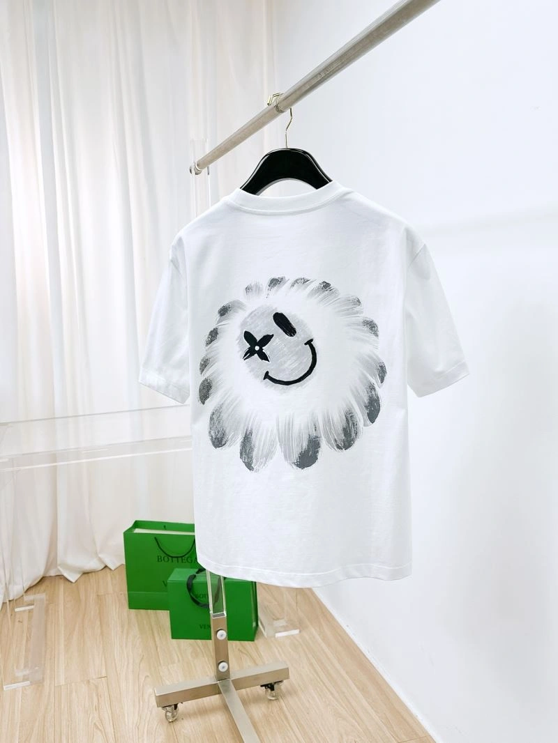 Louis Vuitton T-Shirts Trendy 136290