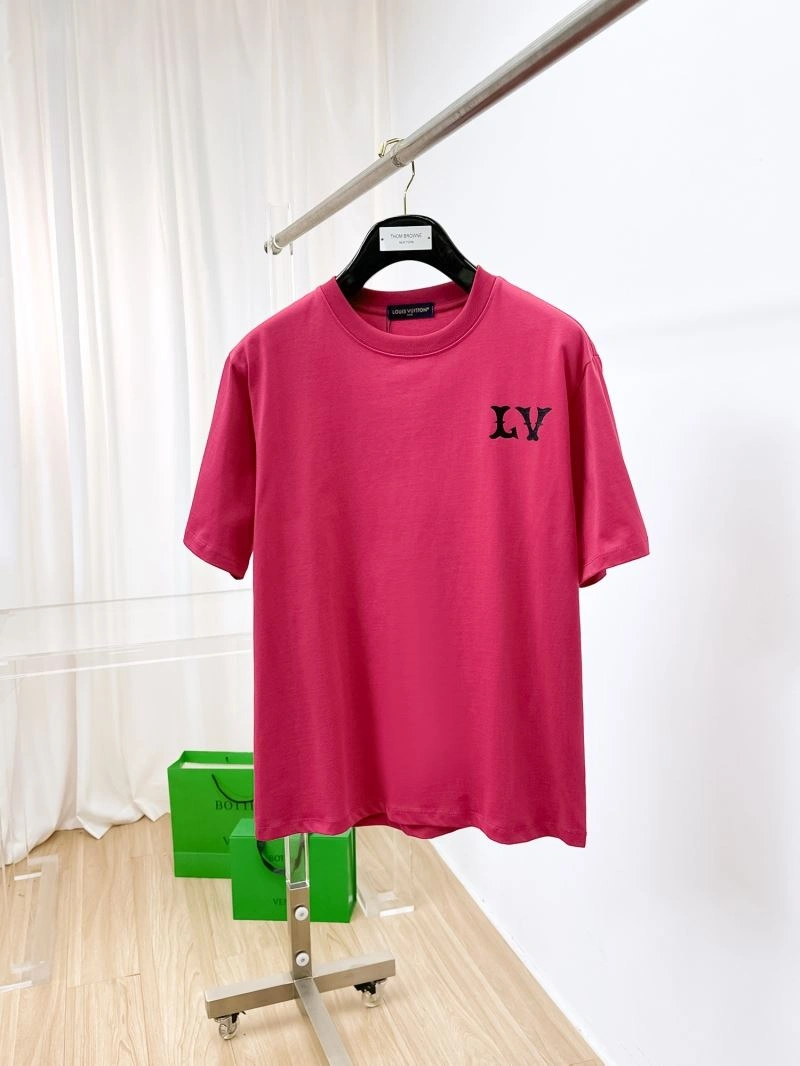 Classic Louis Vuitton T-Shirts 136312