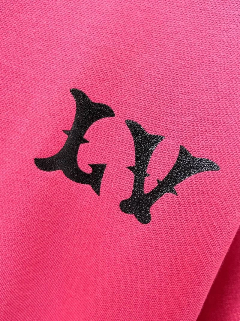 Classic Louis Vuitton T-Shirts 136312