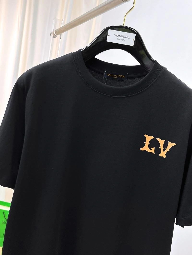 Packable Louis Vuitton T-Shirts 136310