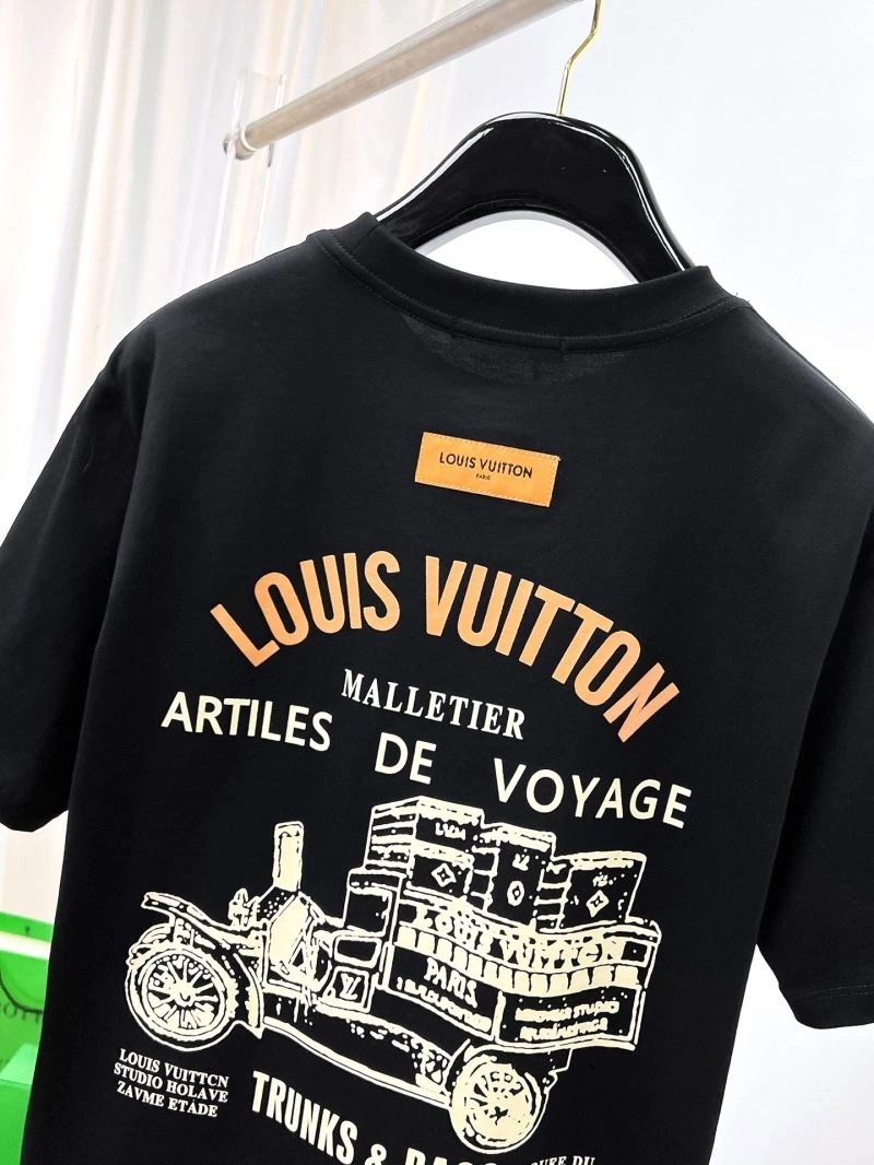 Packable Louis Vuitton T-Shirts 136310