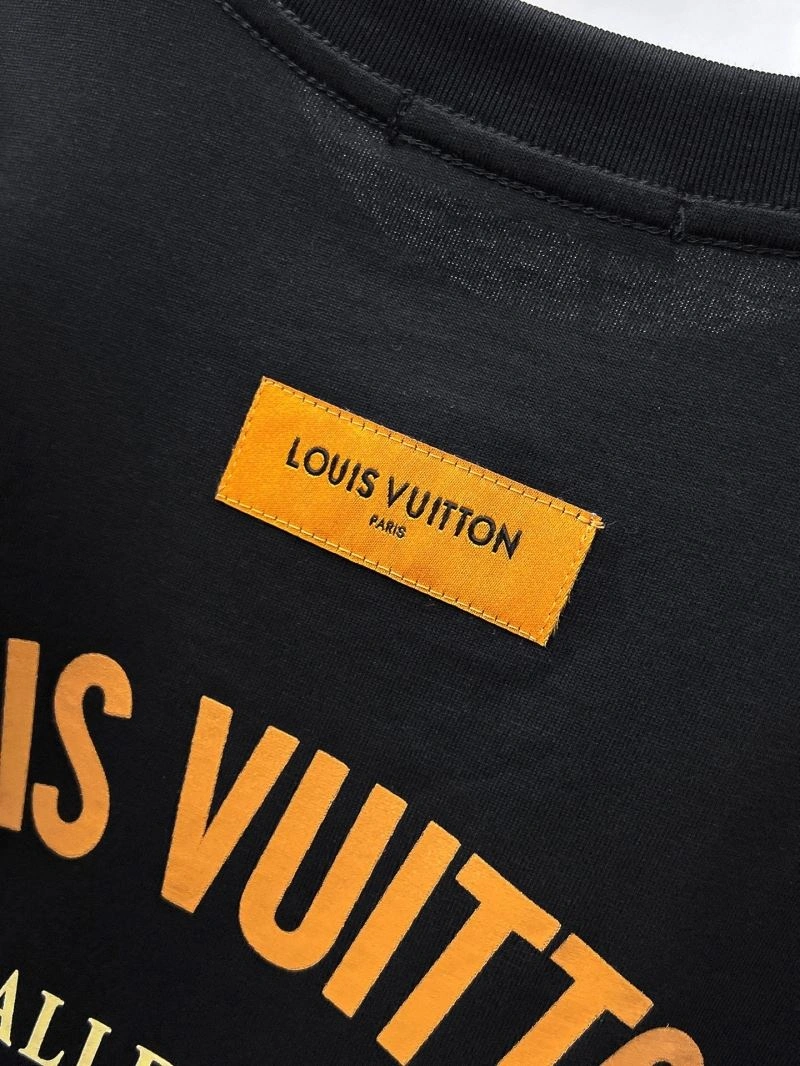 Packable Louis Vuitton T-Shirts 136310