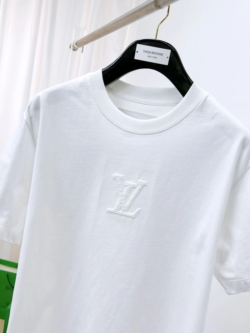 Cozy Louis Vuitton T-Shirts 136320
