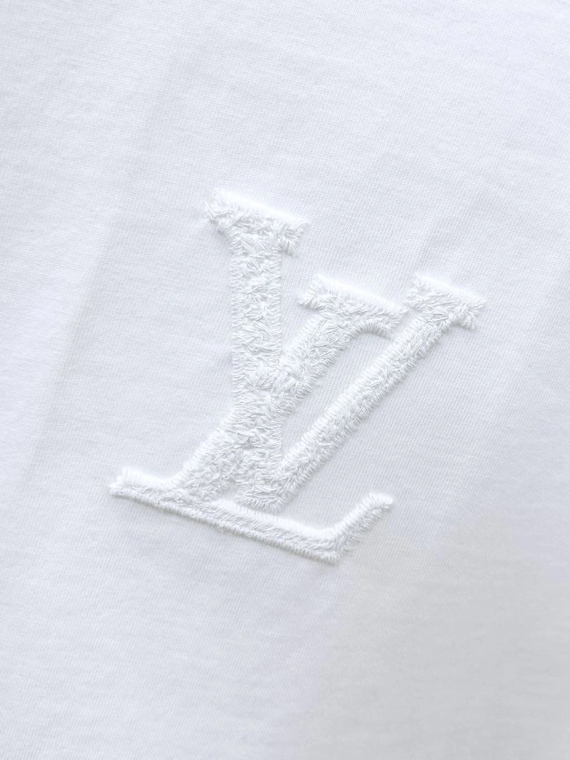 Cozy Louis Vuitton T-Shirts 136320