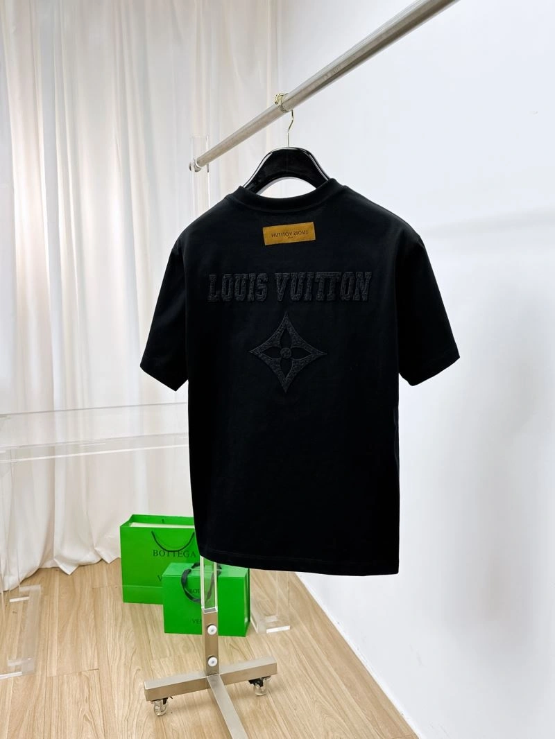 Louis Vuitton T-Shirts Refined 136313