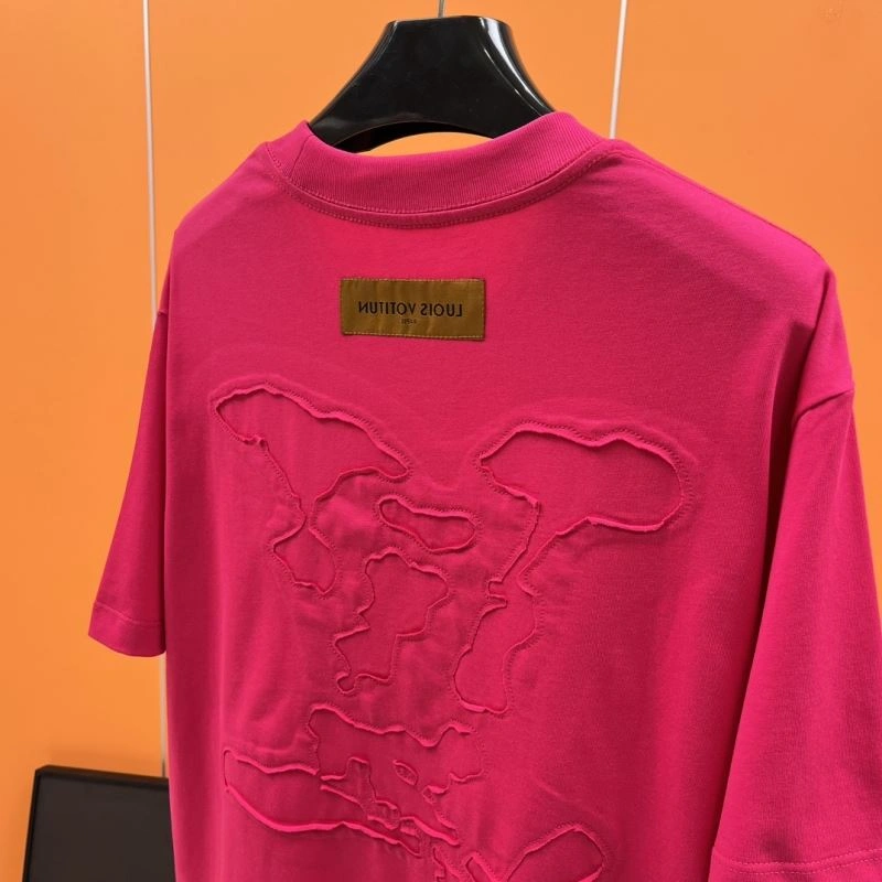 Louis Vuitton T-Shirts Resilient 136309