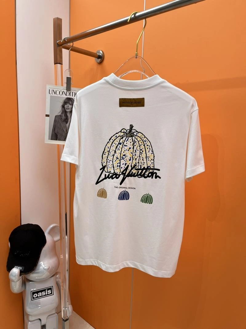 Effortless Louis Vuitton T-Shirts 136311