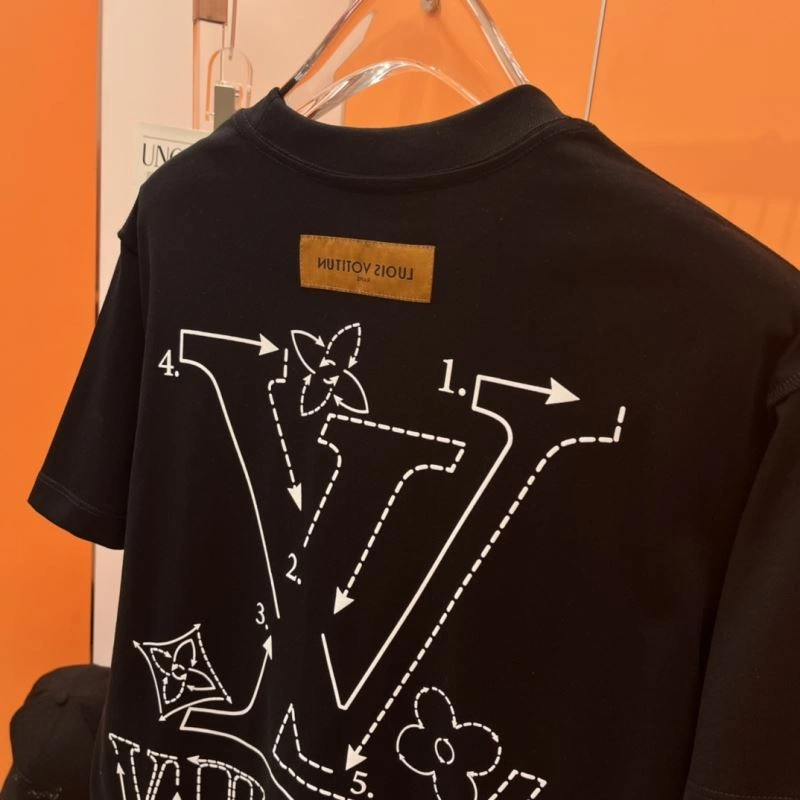 Louis Vuitton T-Shirts Compact 136297