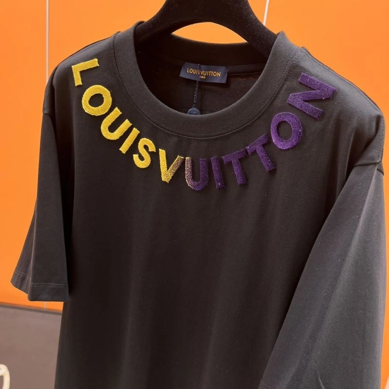Louis Vuitton T-Shirts Flexible 136301