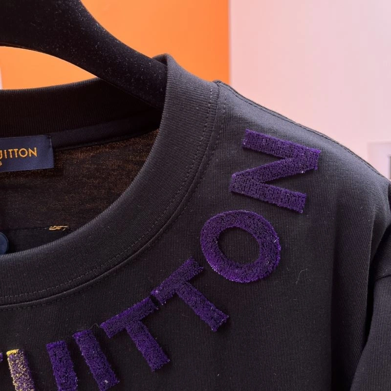 Louis Vuitton T-Shirts Flexible 136301