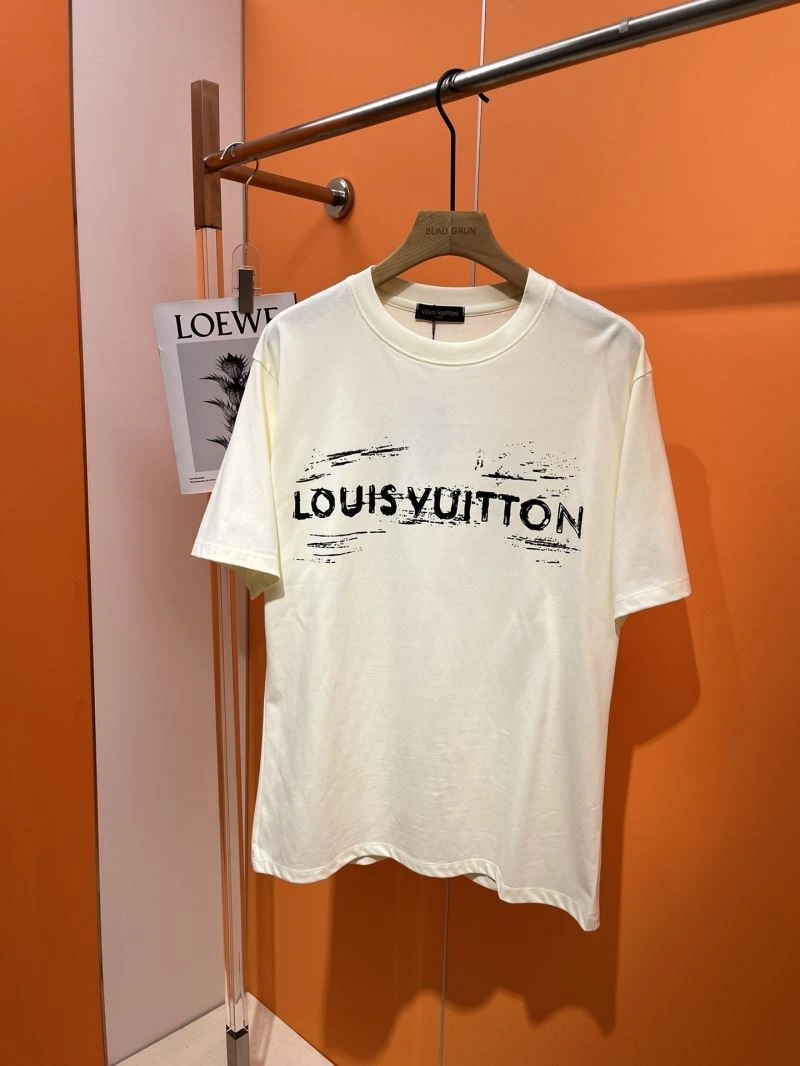 ModernLook Louis Vuitton T-Shirts 136302