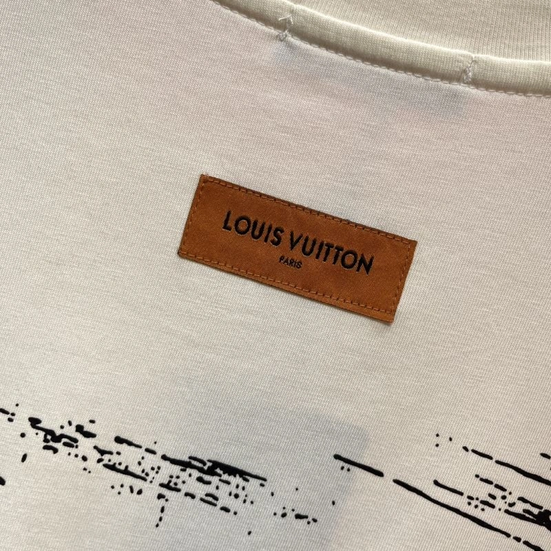 ModernLook Louis Vuitton T-Shirts 136302